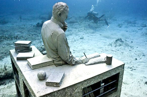 カリブ海の海の底の彫刻
